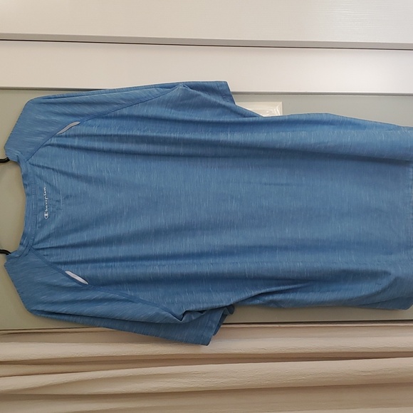 (3 For $20) Champion t-shirt - Picture 2 of 5